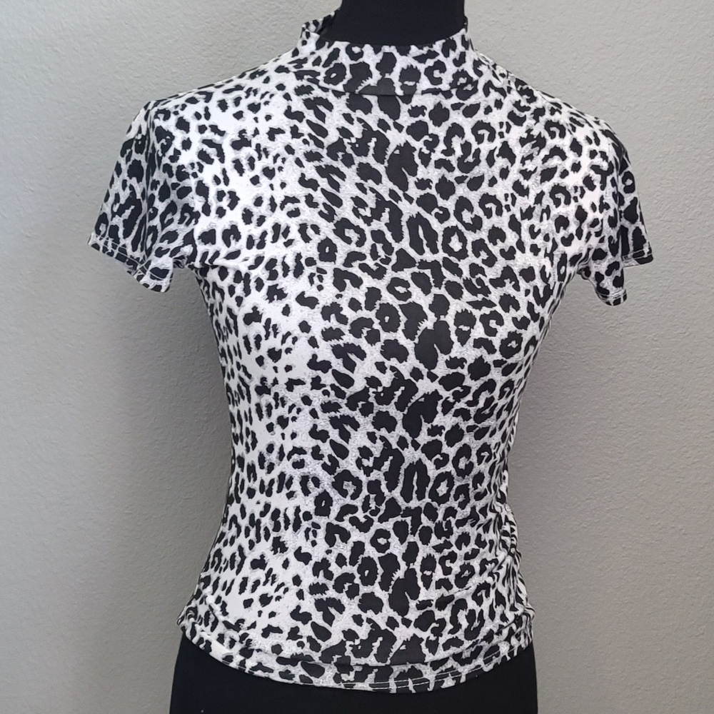 Olivia Rae White Black Snow Leopard Mock Neck Top Shirt Blouse Small